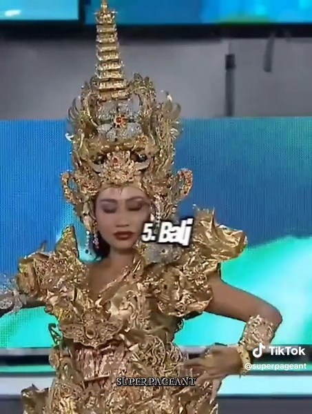 Kostum Tradisional Puteri Indonesia 2025