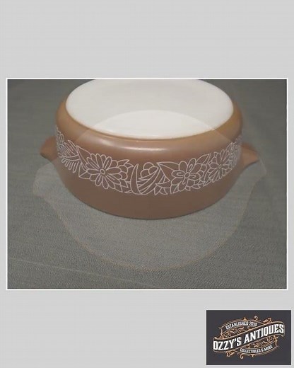 Vintage 70's Pyrex Dark Brown Woodland Round Casserole Dish #471B