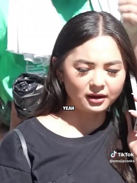 Awkward Voicemails Prank on Elevator Encounter