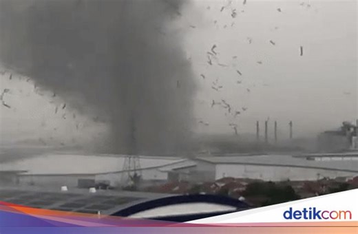 534 Bangunan Rusak Akibat Puting Beliung Dahsyat di Sumedang-Bandung