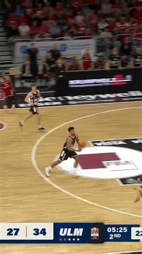 Demonia mit dem Alley Oop-Dunk 😤