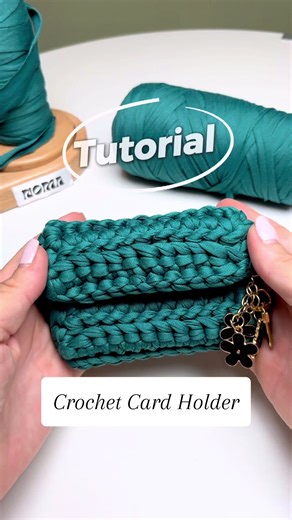 Easy Crochet Card Holder Tutorial Using T-Shirt Yarn