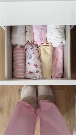 Shalo Rinelle on Instagram: "The Influence of Packaging on Perceived Quality Many Amazon shoppers unconsciously equate good packaging with good product quality. Clean design, neat foam inserts, logo stamping, magnetic lids—these elements trigger the “premium heuristic,” a mental shortcut that tells the brain: “If it looks professional, it must be good.” In reality, some products invest more in packaging than in durability or long-term performance. Customers often rate an item higher simply becau