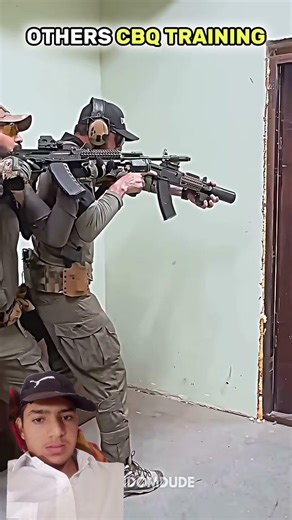 Normal skill VS King of military training ...