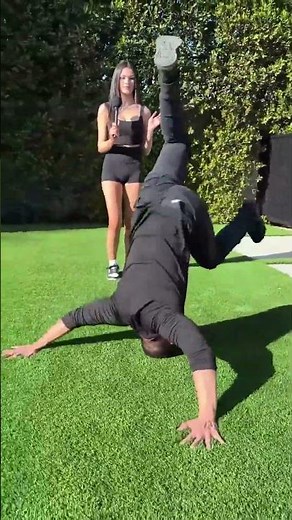 Thumb in or thumb out? 🤭 #avryjenner #publicinterview #funny #breakdance