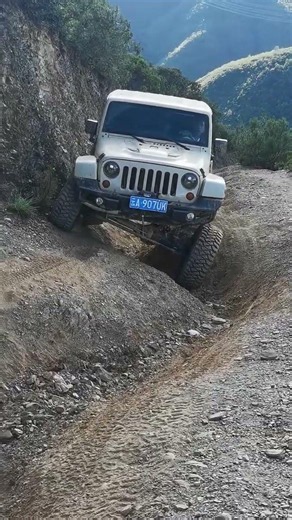 Jeep wrangler participates in ultra-adventure off-road climbing challenge #car #jeep #offroad