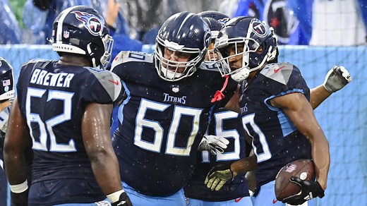 Tannehill finds Dez Fitzpatrick between two defenders for 18-yard TD