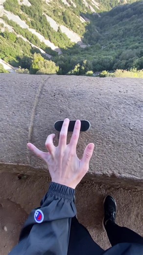 A risky varial kick flip on a fingerboard 🫣 #fingerboard #fingerboarding #techdeck