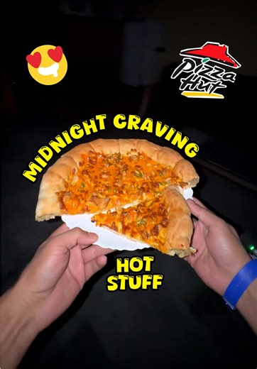 Midnight Craving Fill Hot Stuff Pizza By Pizza Hut #midnightcravings #foodvideos #foodeatingvideos #foodeatingvideo #foodseatingvideo
