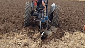 How to finish your ploughing the correct way | Farmall Lovers