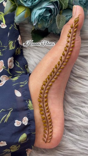 Simple Henna Leg Design: Beautiful Mehndi for Legs