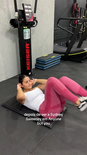 Quem é Maria Botelho: Descubra o Segredo Após Assistir a Sydney Sweeney em Anyone but You