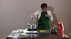 Fried Gnocchi explosion ! Hilarious cooking fail...