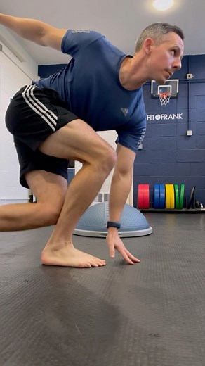 EXERCISE IS A PRIVILEGE 🙌🏻🌟 We love to over complicate “working out” these days but let’s be real about this… Any movement you can manage is positive. Lift. Skip. Walk. Dance. Play. It all helps! As I’m drifting through the high end of my 30s and staring 40 in the face (😱) I’ve realised more than ever that a) I’m very lucky to be able to move my body in the first place and b) I feel much worse when I don’t exercise regularly. This morning I just messed around with random movements. My gym is