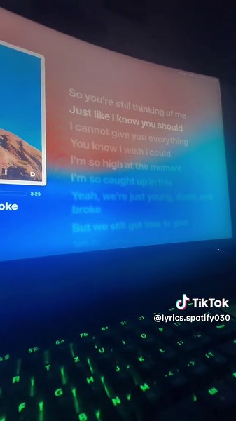 Khalid - Young Dumb & Broke (Lyrics)