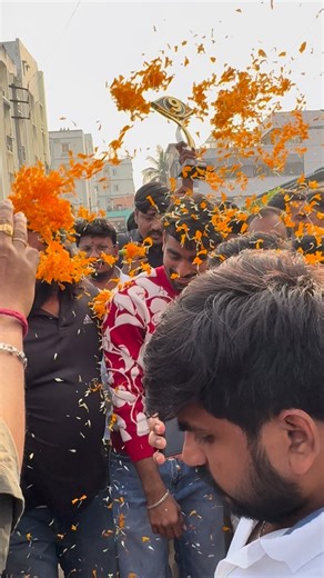 kakinada_kurrodu on Instagram: "Kalyan padala At kakinada . . #bigboss #kalyanpadala #winner #king"