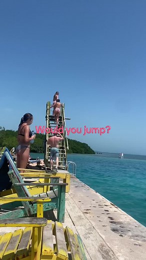 #cayecaulker#cayecaulkerdaytrippers #islandlife #CaribbeanIsland #beachvibes