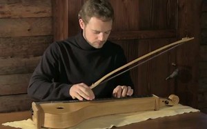 【冰岛传统音乐-Langspil琴】"Stóðum Tvö í Túni" on Langspil