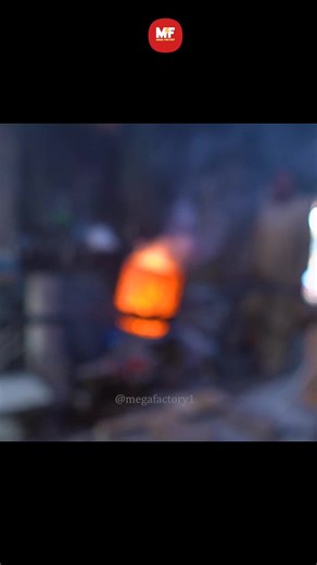 Melted Metal pouring Hardworking #metalcasting #hardworking #foryou #fyp #megafactory