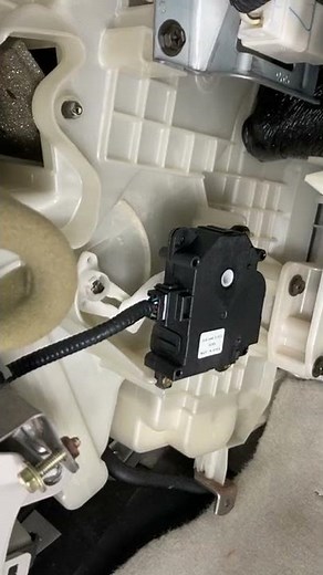 2004 Lexus RX330 HVAC Blend Door actuator Function