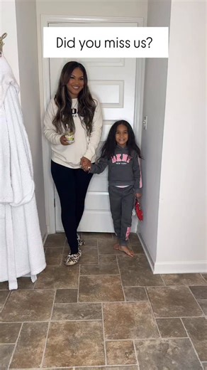 DeLeesa Unique on Instagram: "Did you miss us? Because we missed you. 🥹 We’re back with our Tub Talks with Toni series where I get inside the mind of my 6 year old through real, unfiltered, one on one conversations. No scripts. No coaching. Just her heart, her thoughts, and her little perspective on this big world.😍 These moments while eating our favorite snacks, talking about life, and just being present… they’re everything to me as a mom. I noticed y’all are just as invested as I am 🥰 So te
