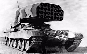 【军事】TOS-1喷火坦克