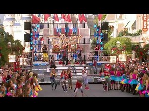 Bella Thorne and Zendaya Coleman - Shake It Up. Disney Christmas Parade 2011