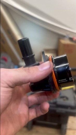 Literally installing PCV valve, JEEP JL WRANGLER 2018,19,20,201