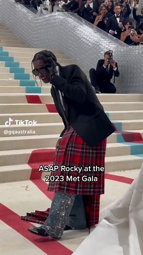 #AsapRocky came to the #MetGala dripped in #Gucci 💧