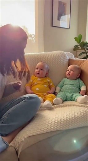 😂 “Mom Sneezes… Babies COPY Her & Turn It Into a Comedy Show! 🤧👶👶🤣
