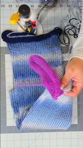 DIY Infinity Scarf: Removing Waste Yarn on Sentro / Addi