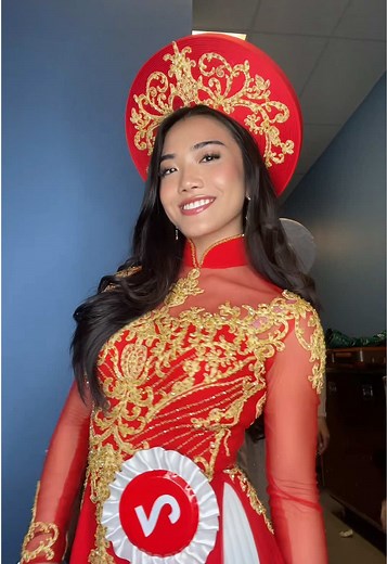 Vietnamese Beauty Pageant Highlights and Walks