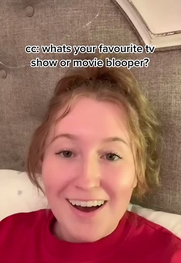 Arrowverse Crossover Bloopers: Melissa Benoist Falls Asleep