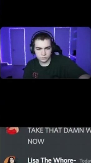 steak RICKROLLS Lisa Gaming live on stream..