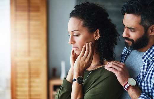 Peut-on pardonner l'infidélité ? La réponse d'une experte - Psychologies.com