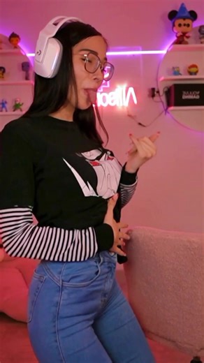 Allison Beel Clips from Twitch Gameplay
