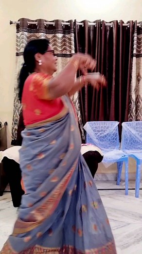 Kavitha Madisetti on Instagram: "Chapter-298, అత్త vs కోడలు, Part-3,అత్తమ్మకు ఏం జరిగింది??🤔 #justforfun #atthakodalucomedy #ytshorts #instareels"