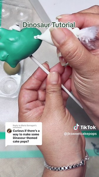 Fun Dinosaur Cake Pops Tutorial