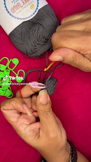 Smoother Color Transitions in Crochet Techniques