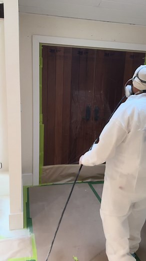 Spraying the edges clean #painting #fyp #langley #surrey #sherwinwilliams #interior #trending #satisfying