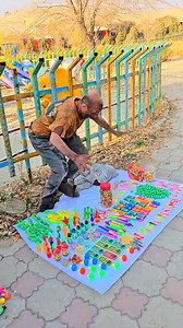 313K views · 2.6K reactions | Poor man was mocked for small shop 勞 #fbreels #viralreels #reelschallenge #food #LeftRightChallenge | LEFT RIGHT | Facebook