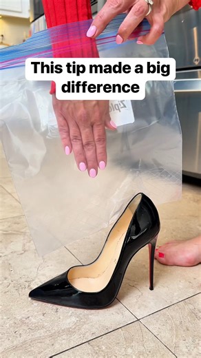 Mind blowing fashion and beauty tips From shoes and makeup to style hacks and more, discover our best beauty and fashion tips to keep you dressed to impress all year long. This original video was produced by Network Media LLC, and Liz & Jeff. #beautytips #fashion #shoestyle #stylish | Home Hacks & Easy Snacks