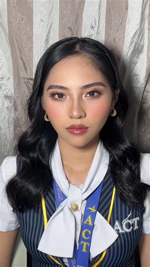 Still can’t get over how pretty she is😮‍💨✨ Soft glam look for her grad pictorial, and honestly, my job was just to enhance what’s already beautiful. From the skin prep to the finishing touches, everything came together so smoothly because she trusted the process.💕 Every celebration deserves a touch of glam that makes you feel confident, beautiful, and unforgettable. From soft and natural looks to bold transformations, I’d be truly honored to be part of your special day. ✨ 💄 Now accepting boo