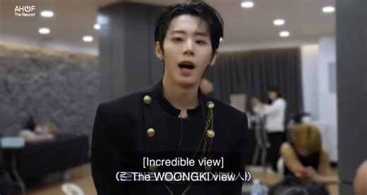 jeongwoo: ako po ang pambansang jowa ng ahof, jeongwoo!juwon: nag-enjoy ba kayo?STOP THEY ARE LITERALLY FILOS LIKE DAMN THEIR PRONUNCIATION R SO GOOD 😭 jl you are jinjja teaching them well 🙂‍↕️