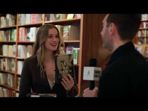 Bookstore Blitz, Episode 37: Elizabeth Lail