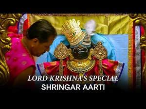 Thousands Visit Dwarkadhish Temple Just To Witness This | Shringar Aarti