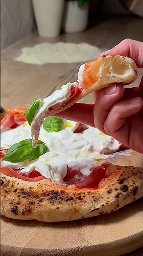 Burrata Melting Over This Pizza Slice 🍕