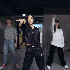 50K views · 71 shares | #톤즈앤아이 Dance Monkey #리아킴 안무가님의 #안무공개 풀영상 https://youtu.be/SrVV73gTBpk 1Million Dance Studio - 원밀리언 댄스 스튜디오 | 워너뮤직코리아 Warner Music Korea | Facebook