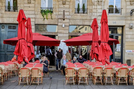 Le propriétaire du Régent Café à Bordeaux poursuivi pour des injures racistes envers ses salariés