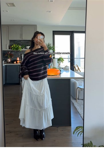 Cute Off the Shoulder Sweater Outfit Ideas